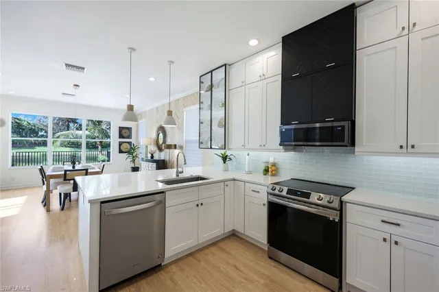 $570,000 | 10327 Carolina Willow Drive, Fort Myers, FL 33913