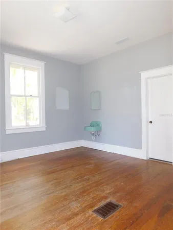 $1,675 | 541 Northeast 11th Street, Gainesville, FL 32601