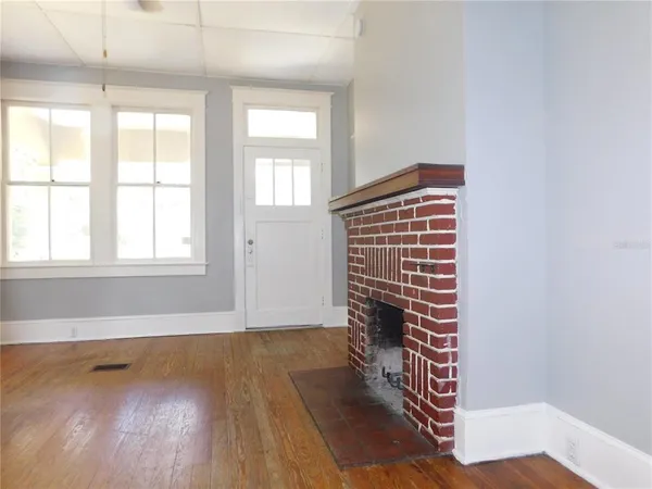 $1,675 | 541 Northeast 11th Street, Gainesville, FL 32601