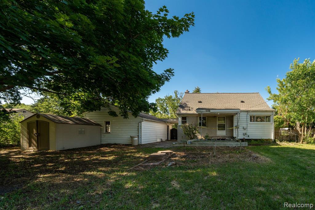 1292 East Maple Road Birmingham, MI 48009 - Photo 3 of 24
