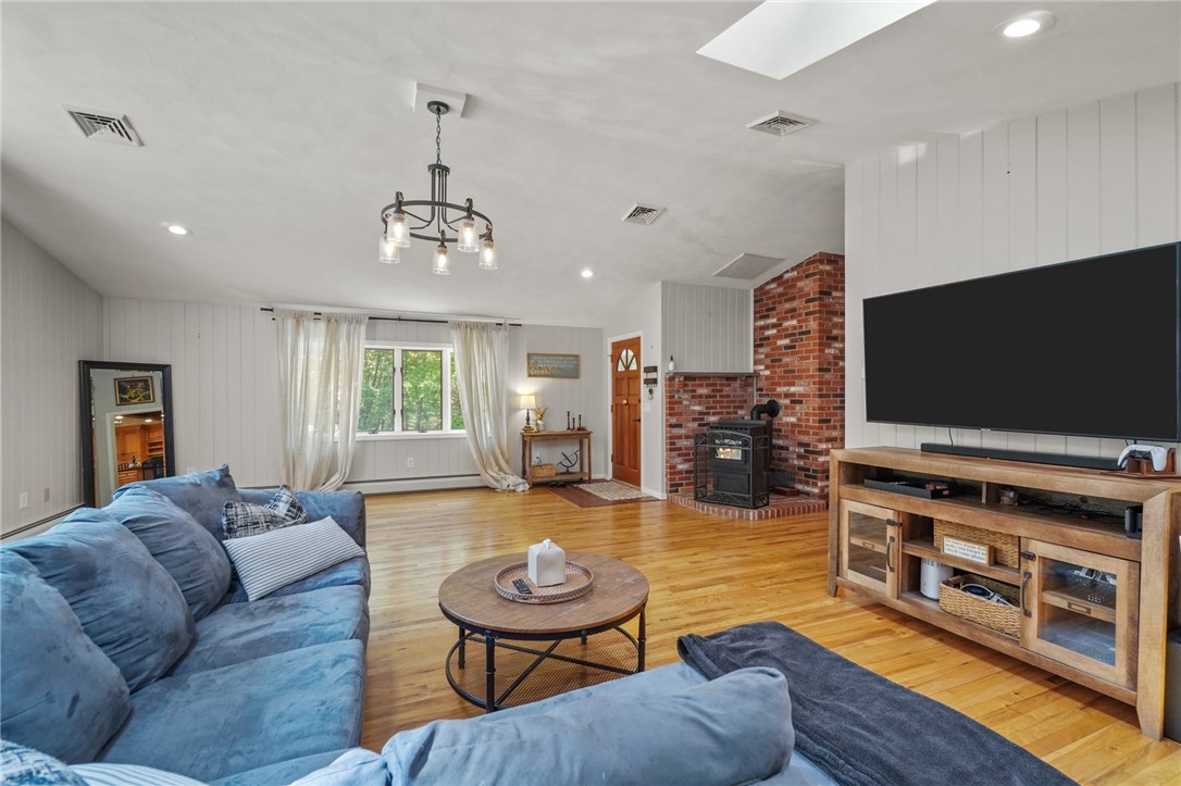 42 Ledge Road Coventry, RI 02816 - Photo 15 of 32