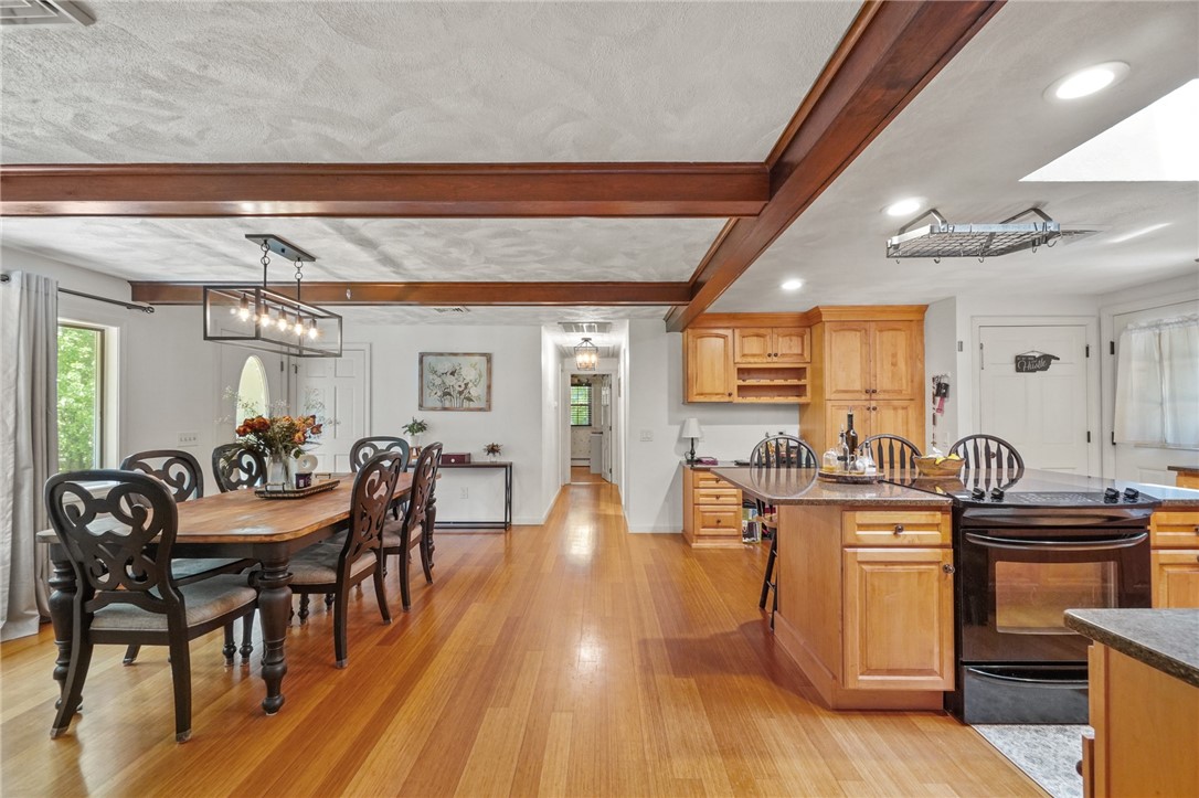 42 Ledge Road Coventry, RI 02816 - Photo 8 of 32