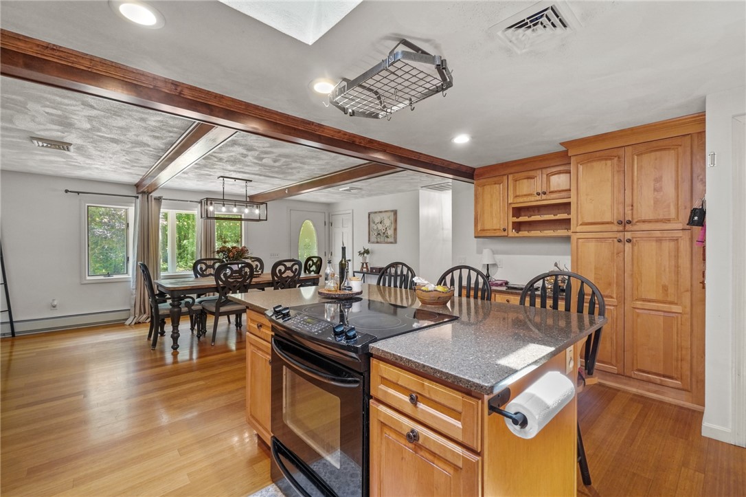 42 Ledge Road Coventry, RI 02816 - Photo 10 of 32