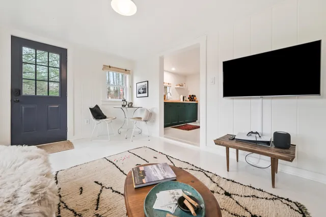 $250,000 | 180 Beacon Street, Littleton, NH 03561