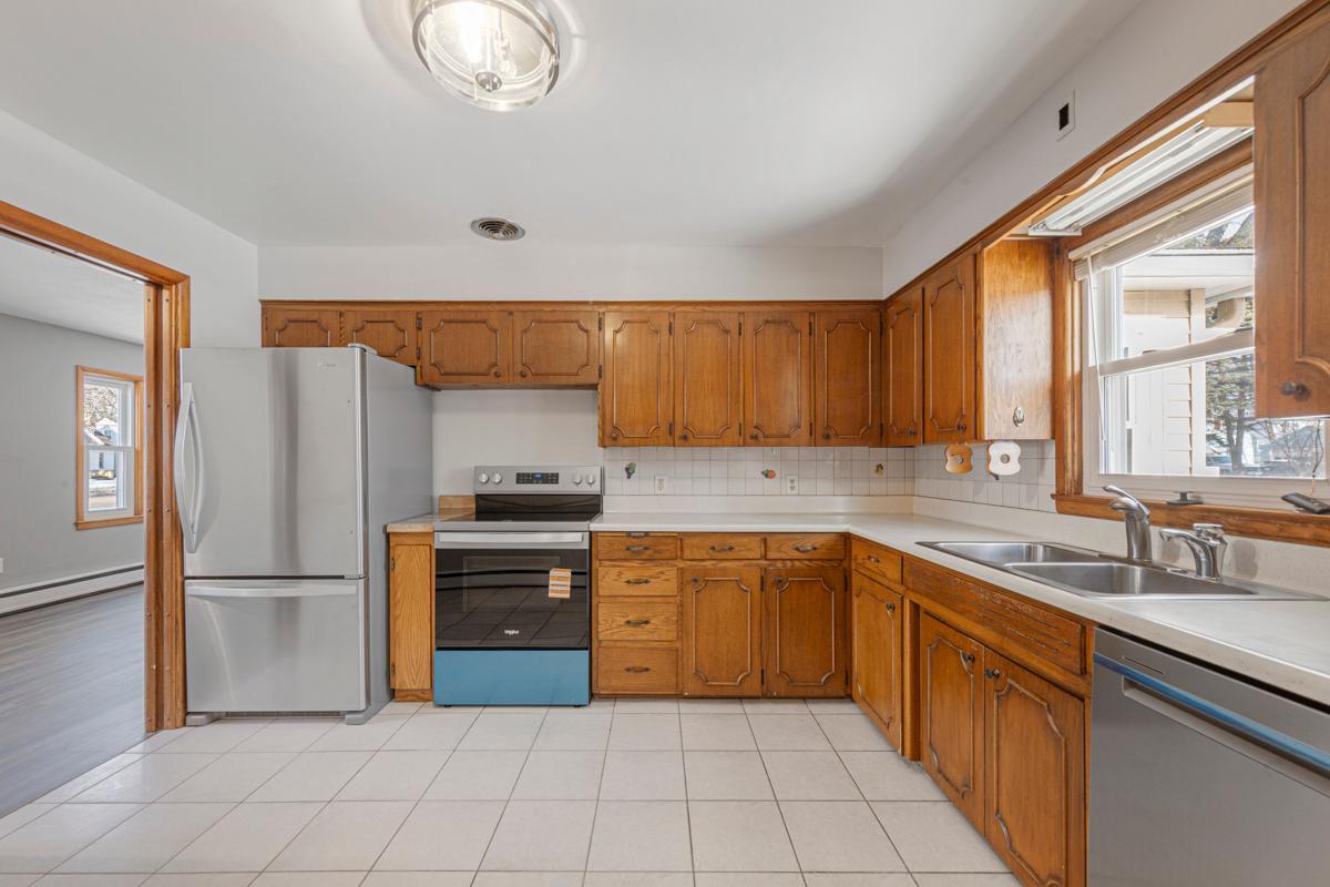 1305 4th Street Southwest Austin, MN 55912 - Photo 12 of 30