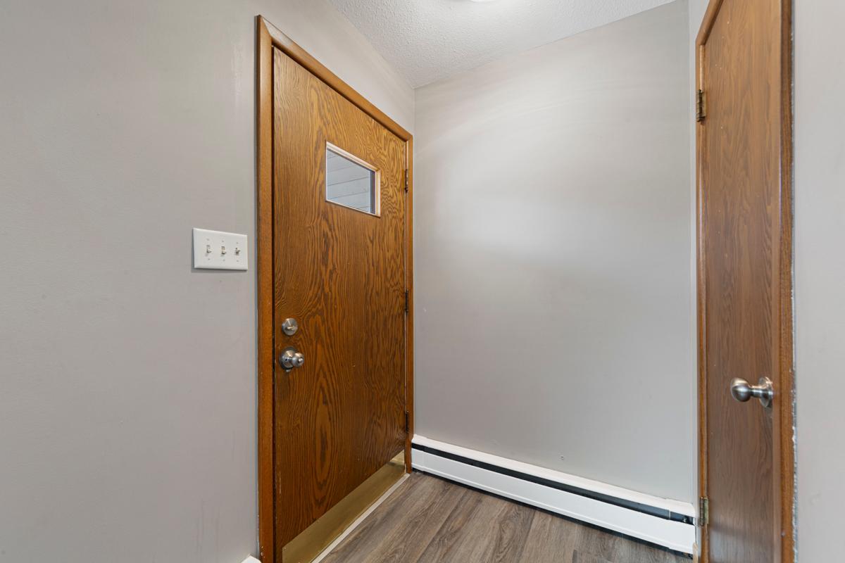 1305 4th Street Southwest Austin, MN 55912 - Photo 5 of 30