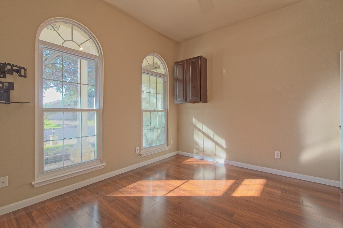 3112 Clinton Place Round Rock, TX 78665 - Photo 9 of 36 a view of livingroom with furniture