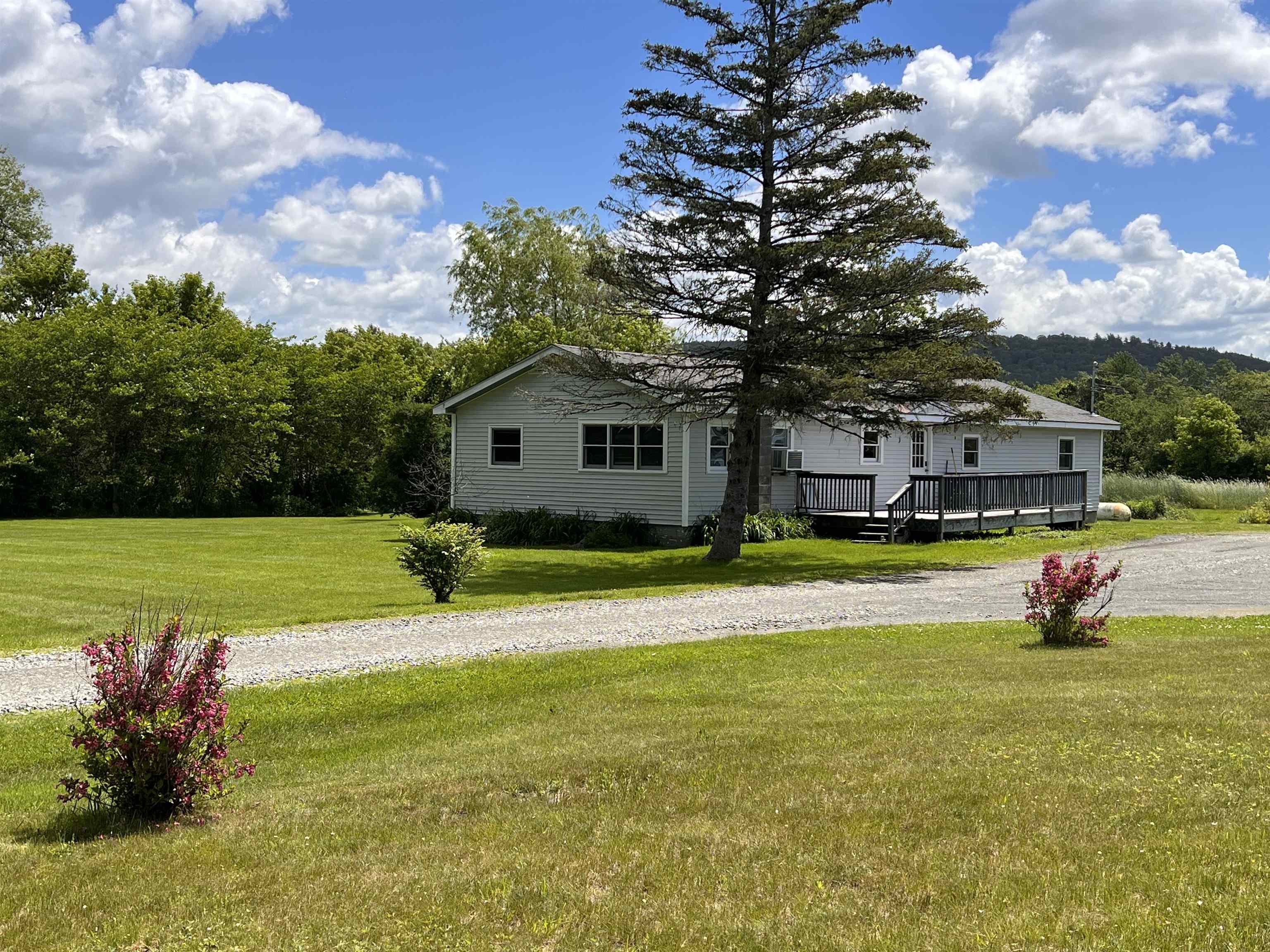1462 Latham Road Thetford, VT 05043 - Photo 1 of 22 Gallery Image 1
