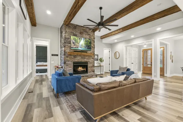 $1,225,000 | 1073 Split Rail Circle, Kingston Springs, TN 37082