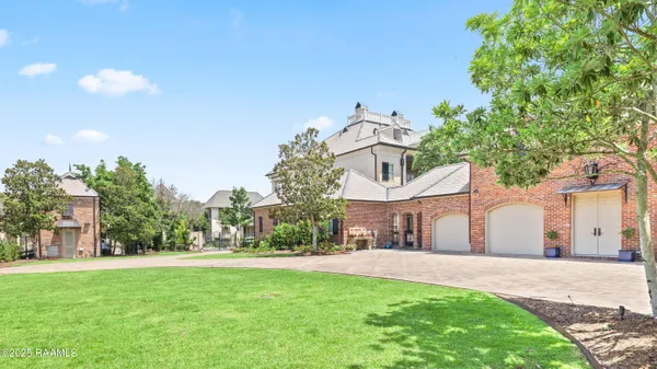 $4,900,000 | 232 Princeton Woods Loop, Lafayette, LA 70508