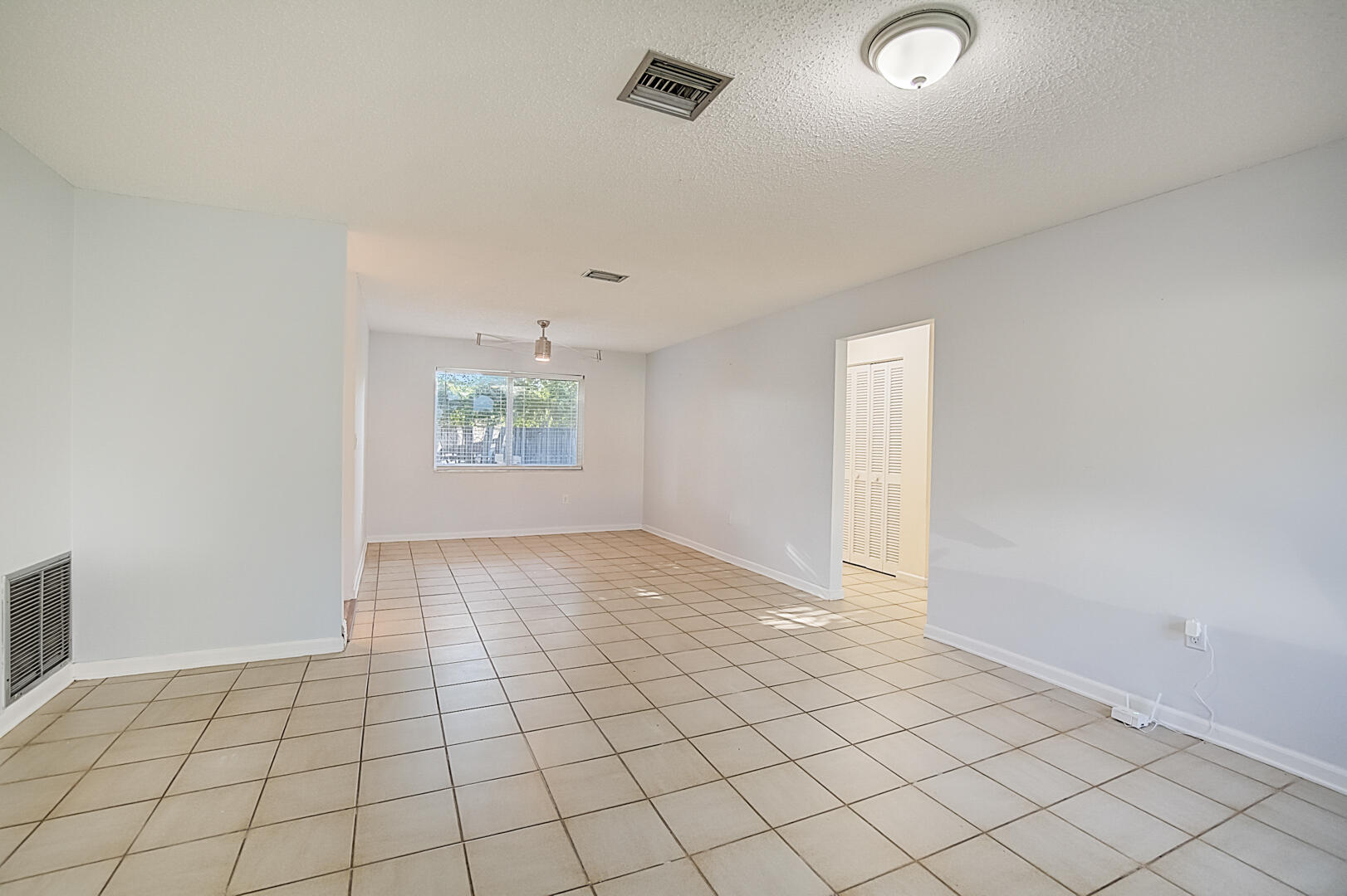 3288 Northwest 26th Court Boca Raton, FL 33434 - Photo 13 of 30 listing_12