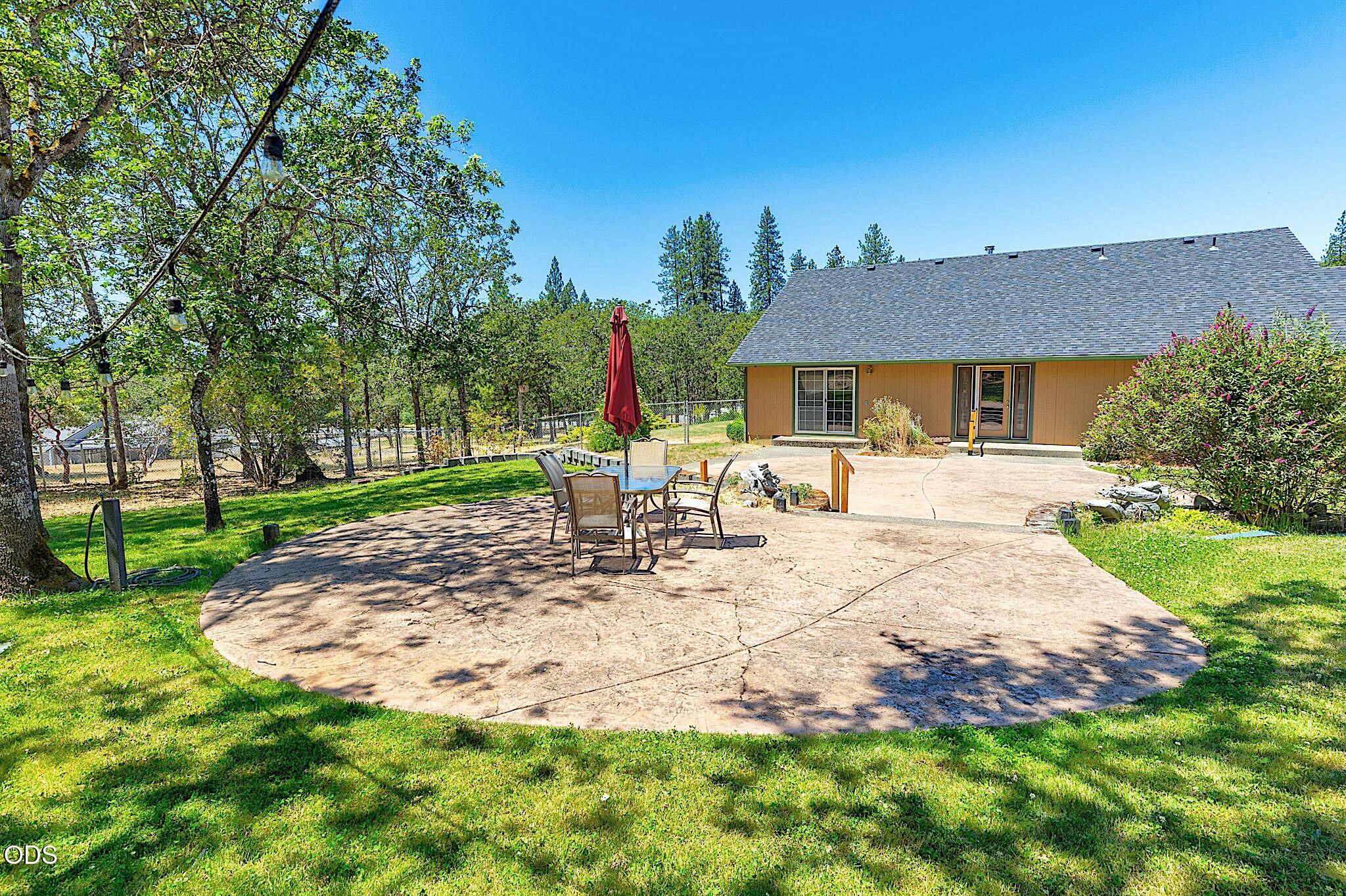 371 Castle Creek Road Grants Pass, OR 97526 - Photo 44 of 71 Gallery Image 44