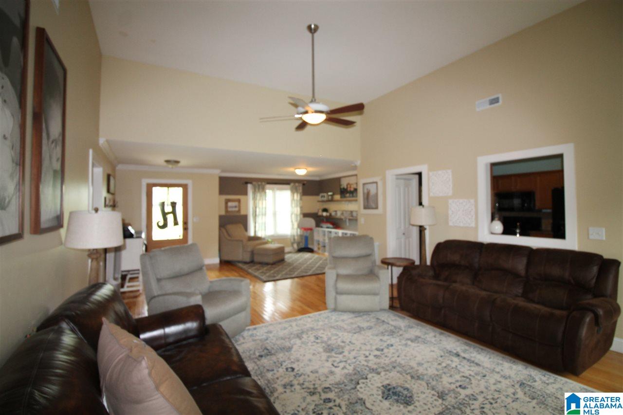 1803 East Hanceville Road Southeast Cullman, AL 35055 - Photo 6 of 27