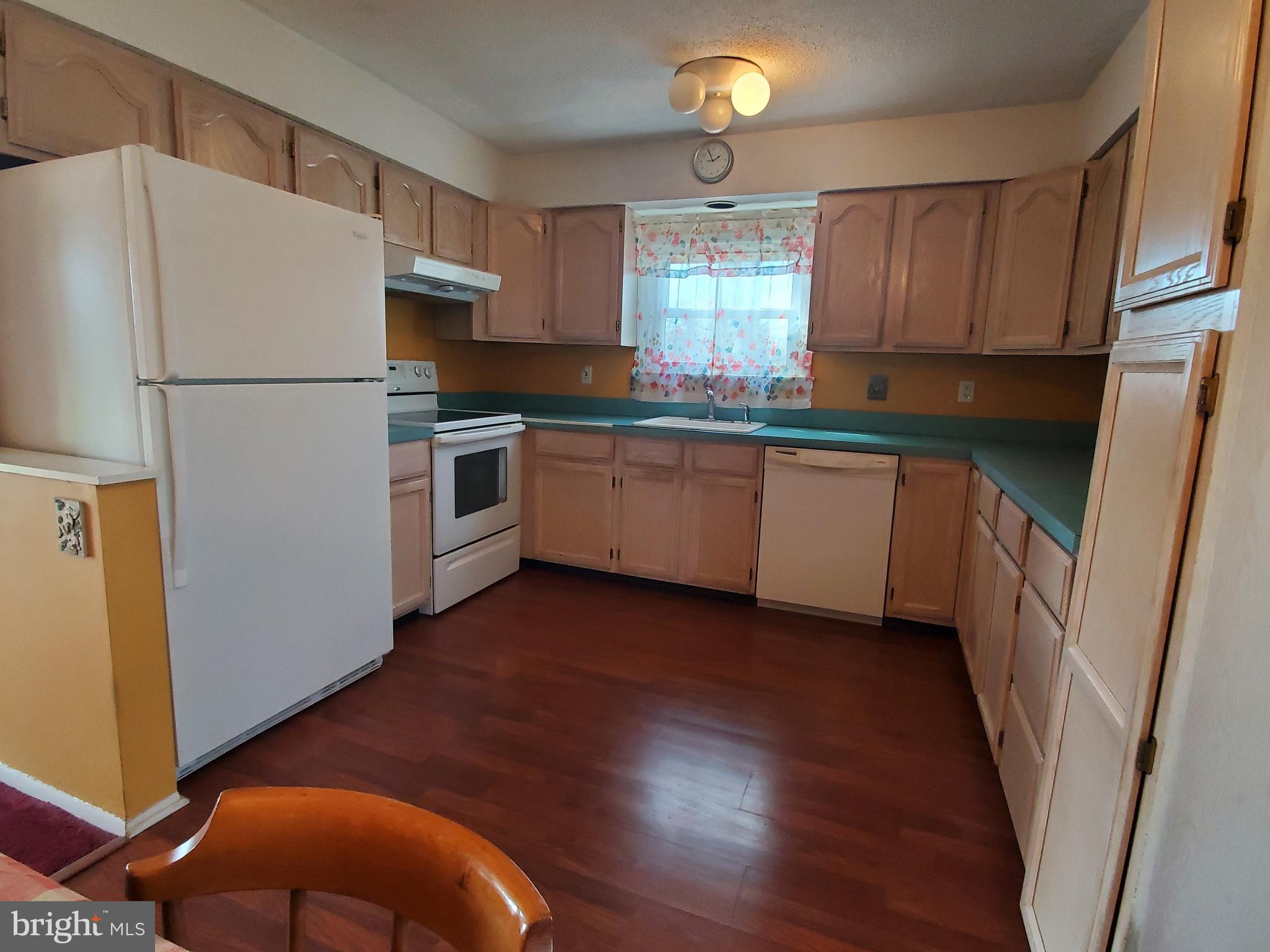 6 Whitman Road Hamilton, NJ 08619 - Photo 10 of 28
