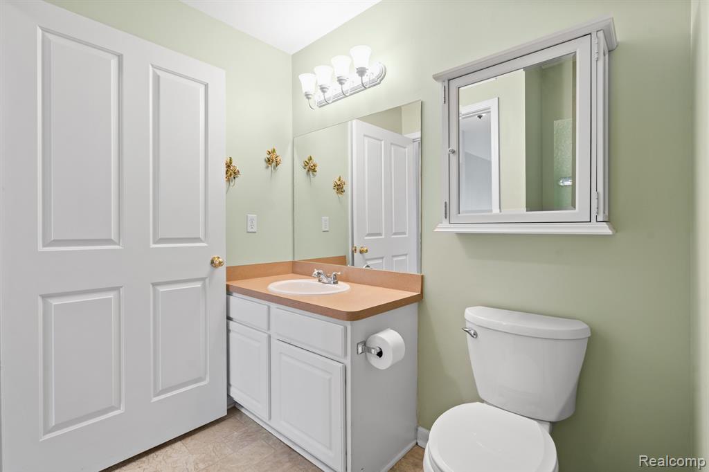 4130 Hampton Ridge Boulevard, Unit 63 Howell, MI 48843 - Photo 17 of 32