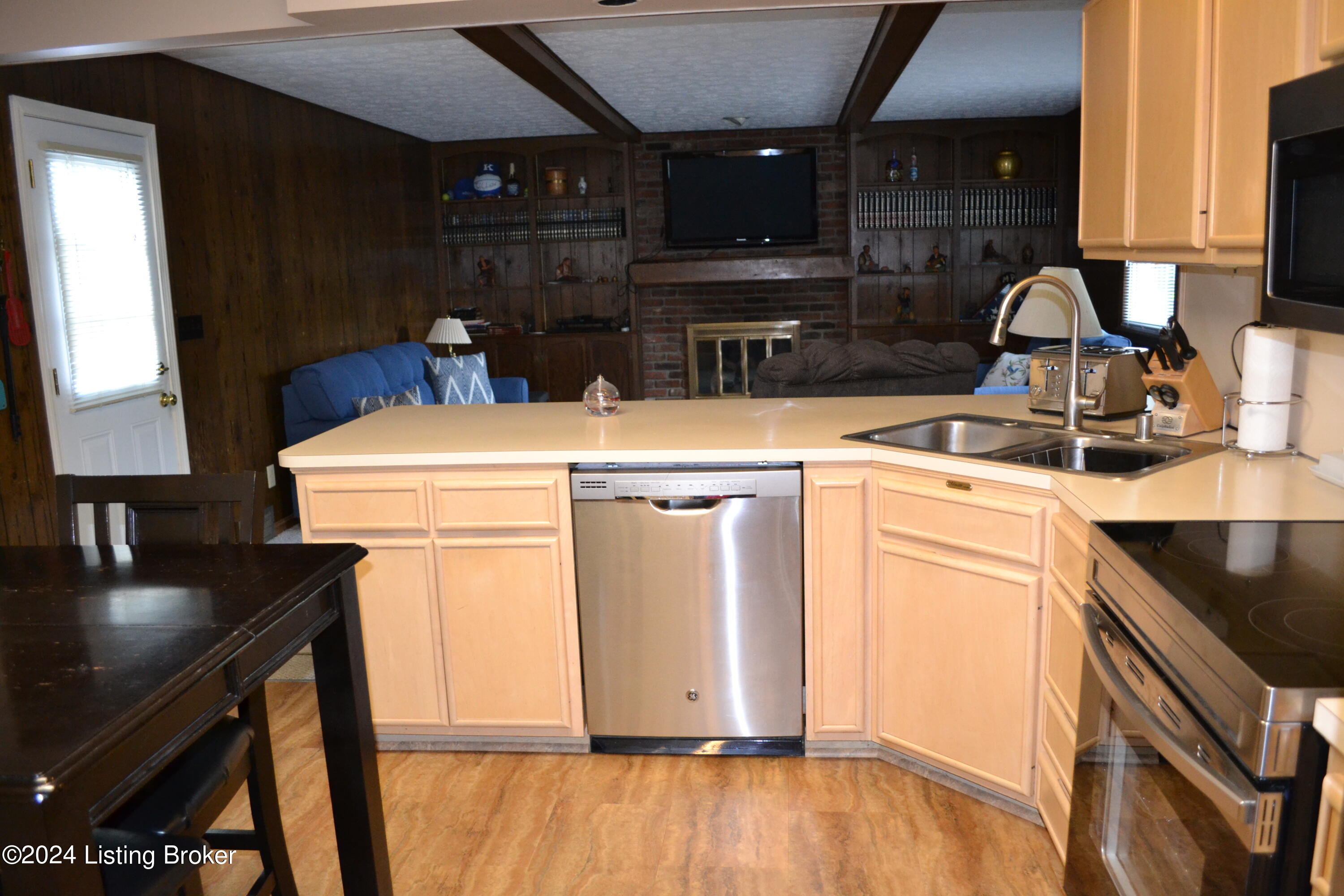 9302 Collingwood Road Louisville, KY 40299 - Photo 38 of 82 DSC_0038