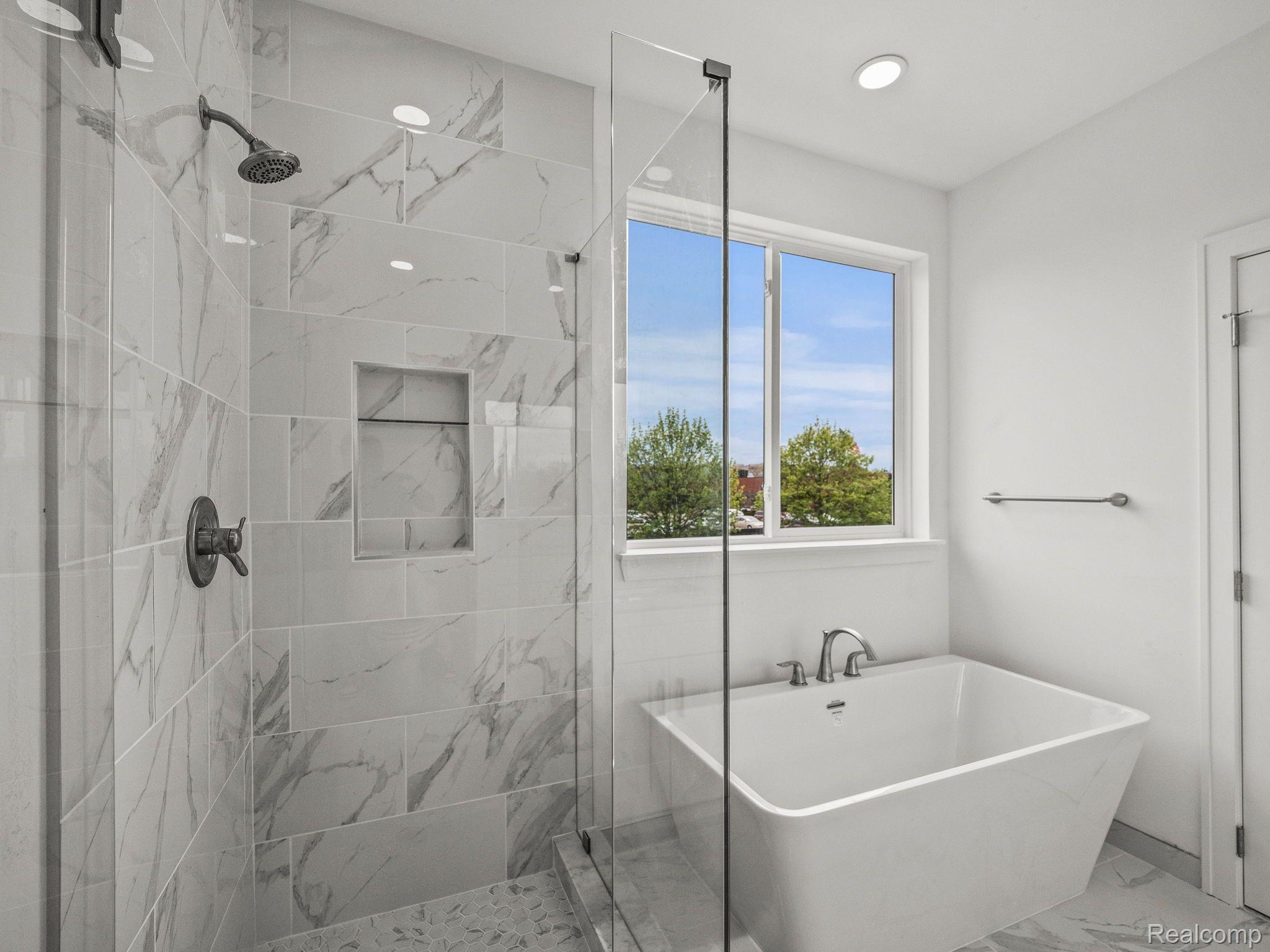 3408 Starr Road Royal Oak, MI 48073 - Photo 28 of 39 Master Bath Shower and tub