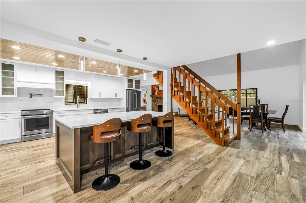 4605 Stone Ridge Trail Sarasota, FL 34232 - Photo 2 of 56