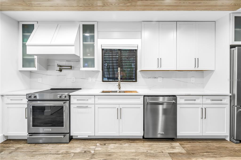 4605 Stone Ridge Trail Sarasota, FL 34232 - Photo 5 of 56