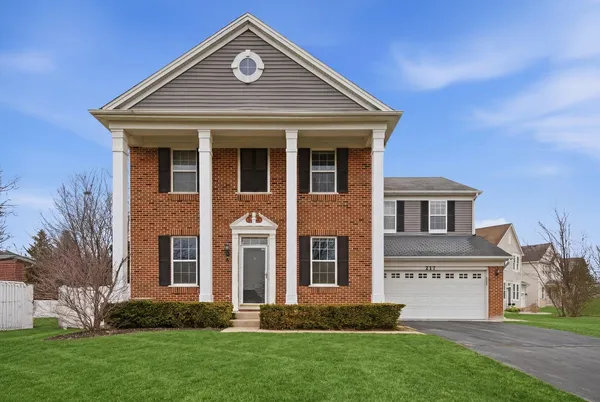 $599,900 | 217 Sunbury Drive, St. Charles, IL 60175