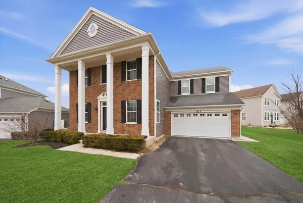 $595,000 | 217 Sunbury Drive, St. Charles, IL 60175