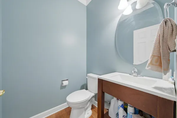 $595,000 | 217 Sunbury Drive, St. Charles, IL 60175