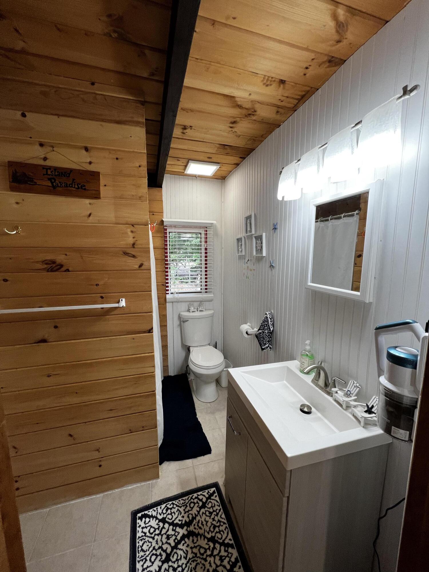 5 Chestnut Circle Standish, ME 04084 - Photo 14 of 20 F8862EB8-F374-4AB3-B1F3-5C5B5C699700