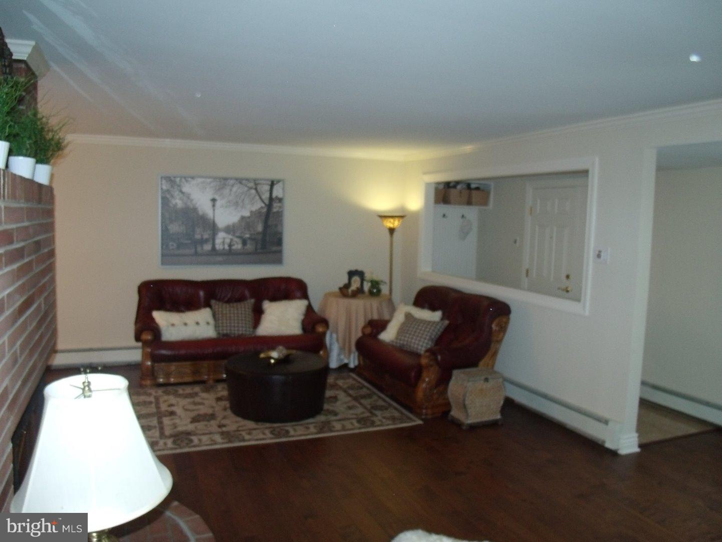 971 Meetinghouse Road Rydal, PA 19046 - Photo 17 of 22 Living Room