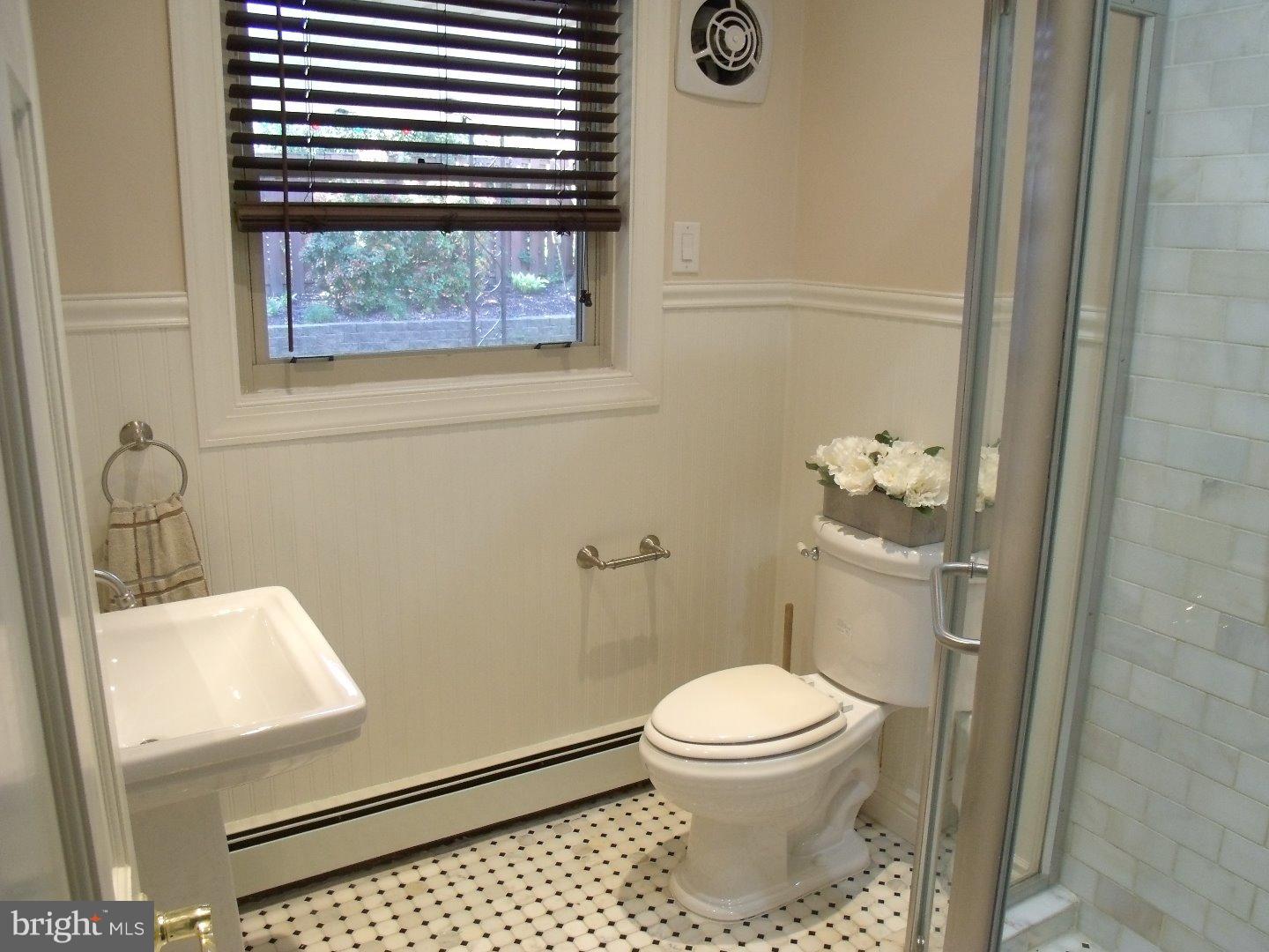 971 Meetinghouse Road Rydal, PA 19046 - Photo 8 of 22 Bathroom