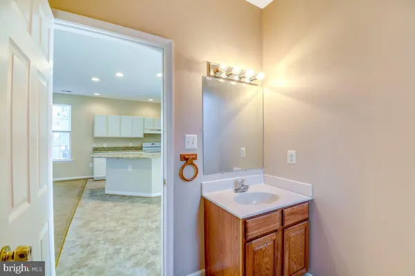 $2,250 | 4942 West End Avenue, Shady Side, MD 20764