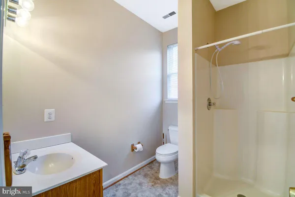 $2,250 | 4942 West End Avenue, Shady Side, MD 20764