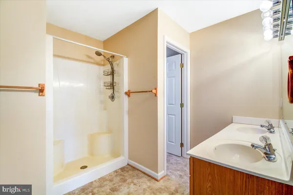 $2,250 | 4942 West End Avenue, Shady Side, MD 20764