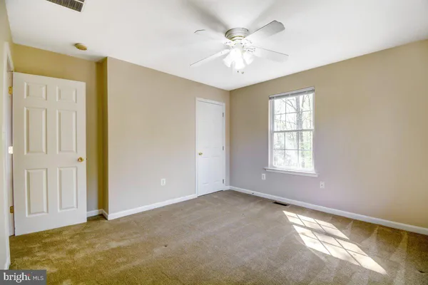 $2,250 | 4942 West End Avenue, Shady Side, MD 20764