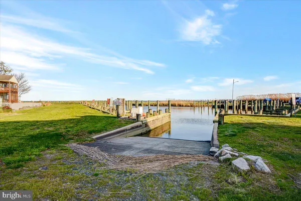 $2,250 | 4942 West End Avenue, Shady Side, MD 20764