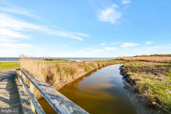 $2,250 | 4942 West End Avenue, Shady Side, MD 20764