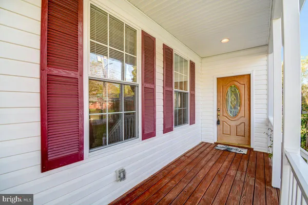 $2,250 | 4942 West End Avenue, Shady Side, MD 20764