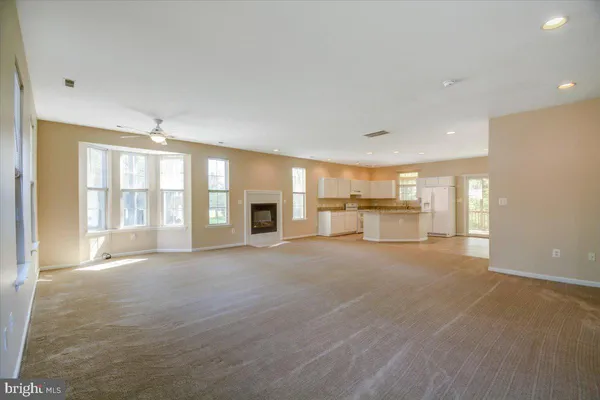 $2,250 | 4942 West End Avenue, Shady Side, MD 20764