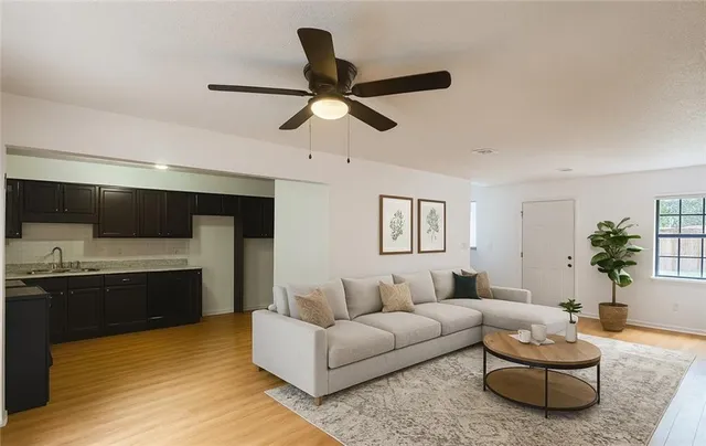 $100,000 | 6354 Shannon Parkway, Unit 2C, Union City, GA 30291