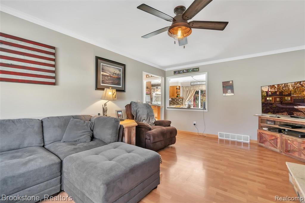 811 Croydon Road Rochester Hills, MI 48309 - Photo 18 of 47