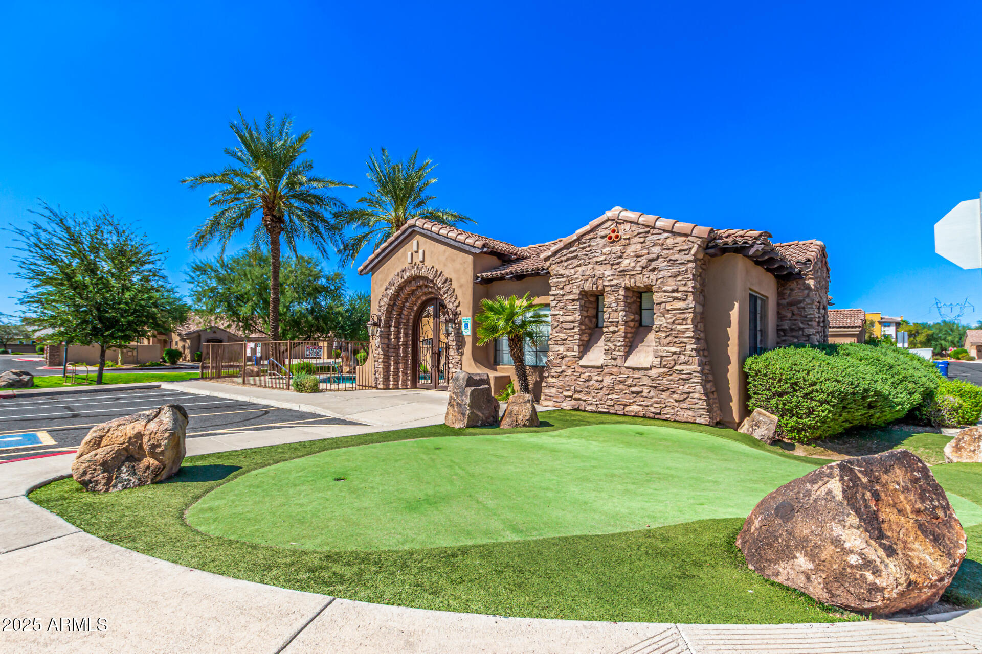 2565 South Signal Butte Road, Unit 52 Mesa, AZ 85209 - Photo 29 of 31 33 - Signal Butte