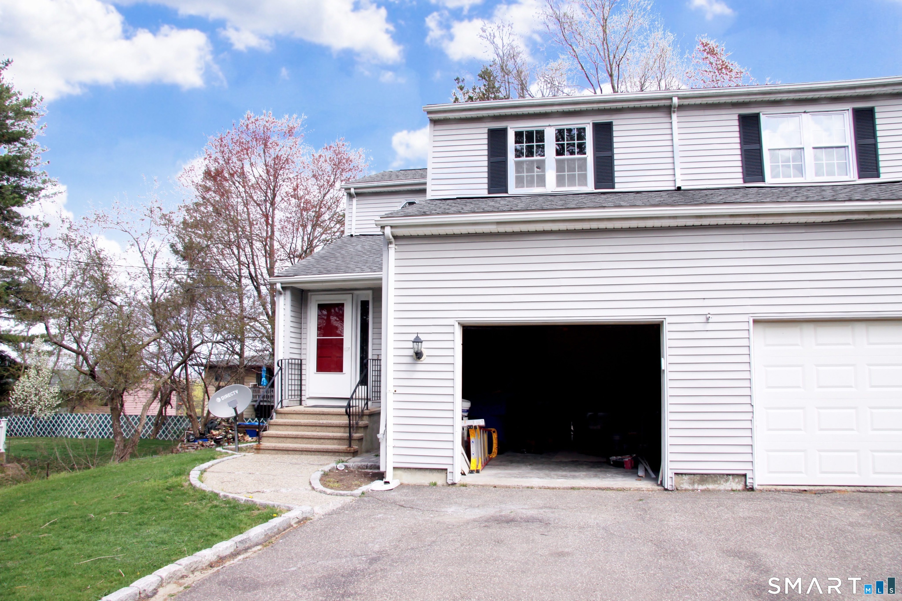203 Capewell Avenue Waterbury, CT 06708 - Photo 7 of 38