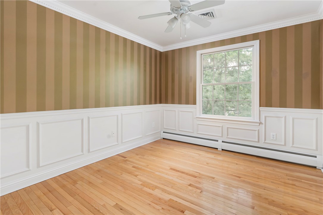 8 Abby Road Barrington, RI 02806 - Photo 14 of 38