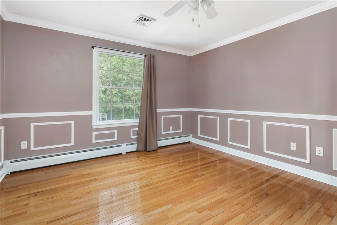 8 Abby Road Barrington, RI 02806 - Photo 15 of 38