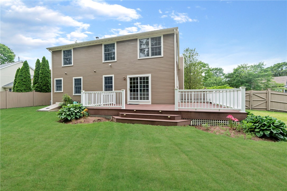 8 Abby Road Barrington, RI 02806 - Photo 28 of 38