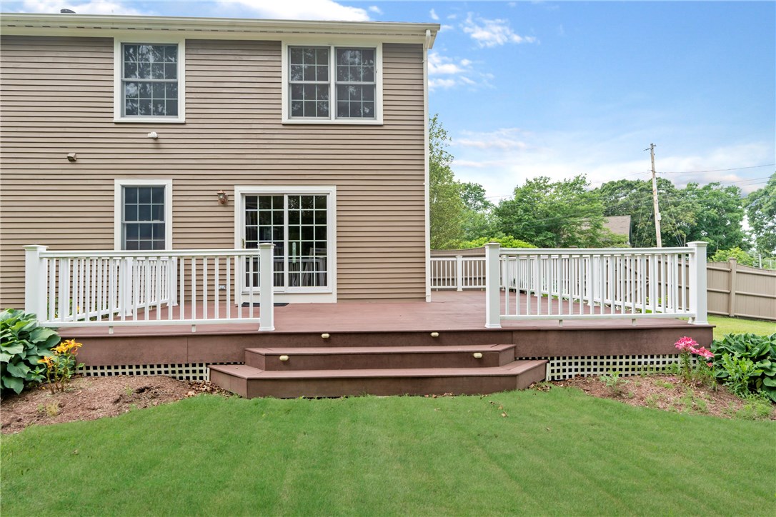 8 Abby Road Barrington, RI 02806 - Photo 29 of 38