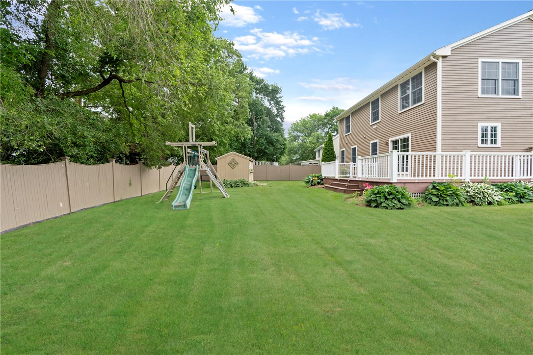 8 Abby Road Barrington, RI 02806 - Photo 31 of 38