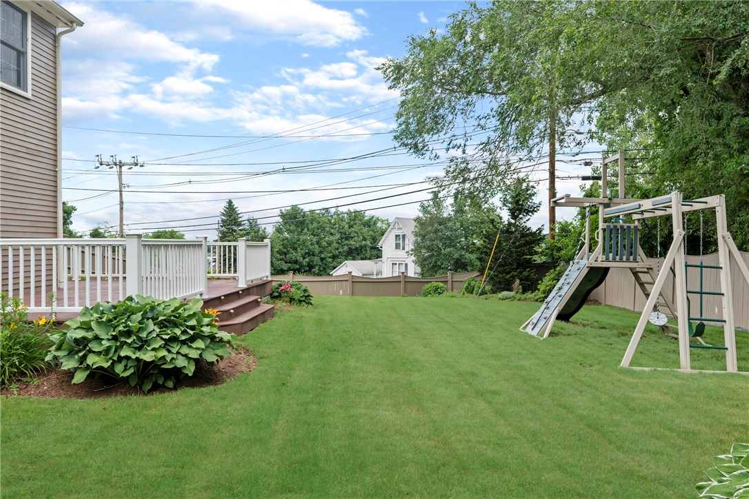 8 Abby Road Barrington, RI 02806 - Photo 33 of 38