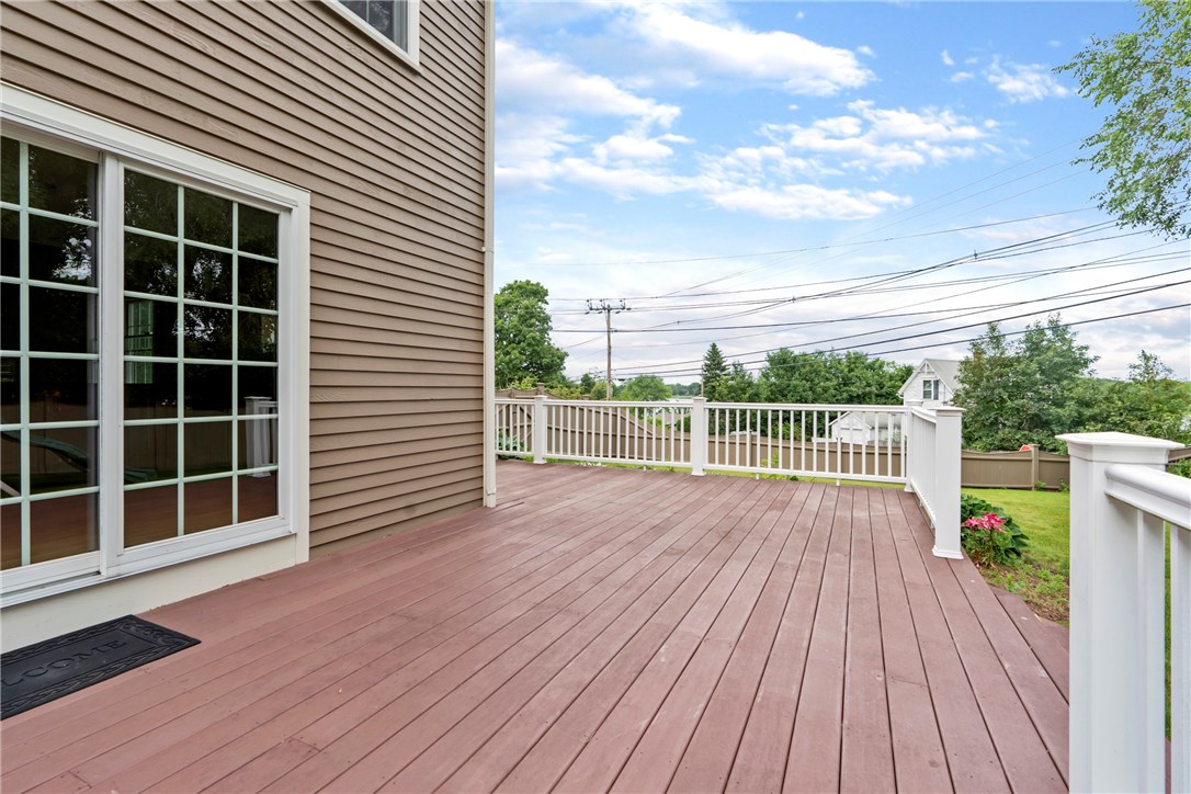 8 Abby Road Barrington, RI 02806 - Photo 36 of 38