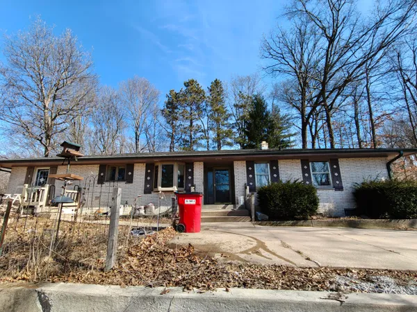 $359,900 | 31 Smoke Road, Valparaiso, IN 46385