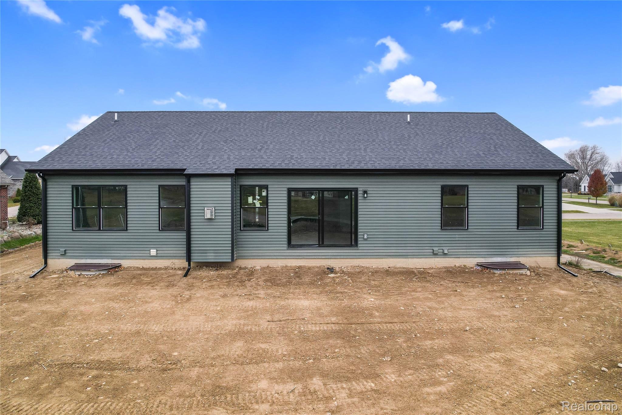 9033 Copper Ridge Drive Davison, MI 48423 - Photo 21 of 29 Back of property with roof with shingles